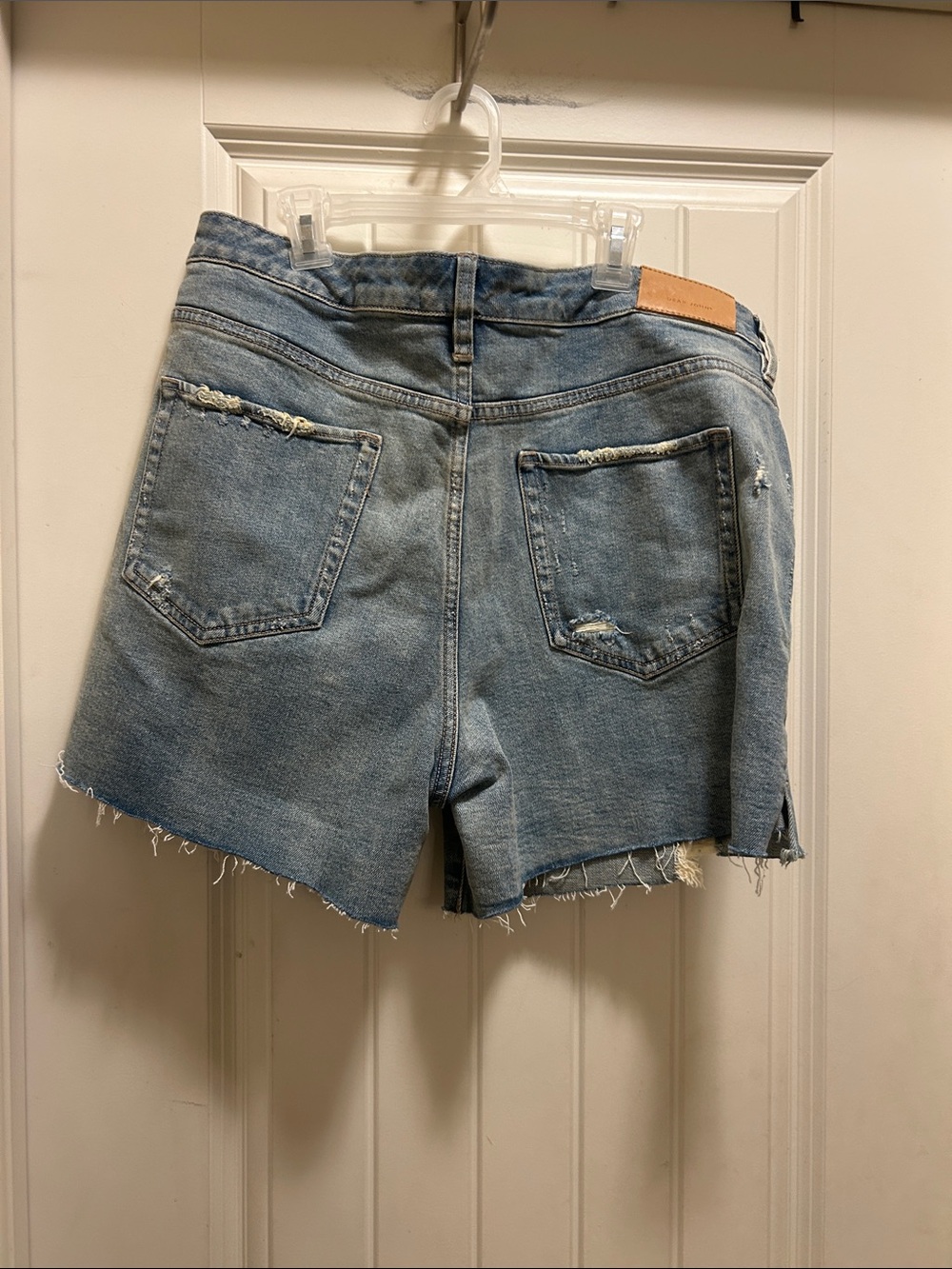 NWT Dear John Faded Blue Distressed Denim raw h Shorts - Picture 4 of 4